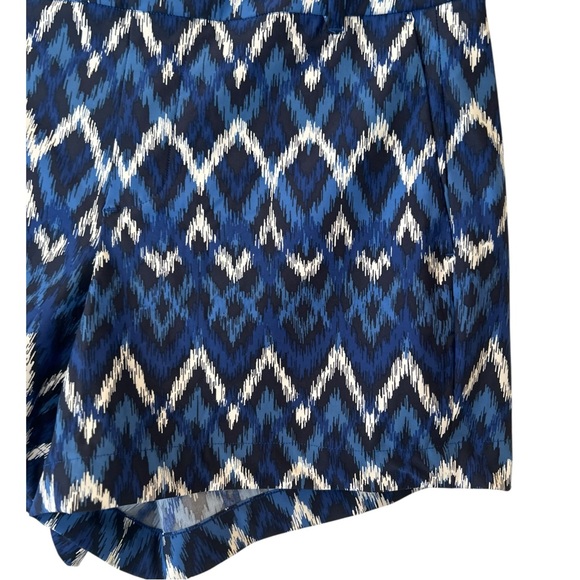 SPANX- Sunshine Navy Blue and White Ikat Patterned Shorts- Small - Picture 2 of 5